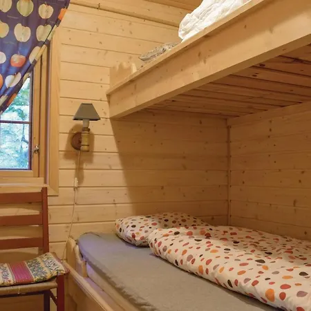 Three-bedroom In Holiday home