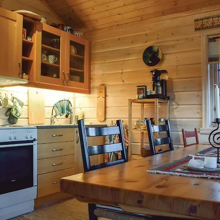 Holiday home Three-bedroom In Aseral