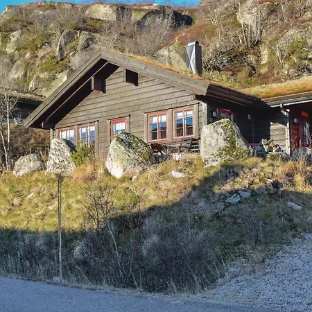 Three-bedroom In Holiday home *